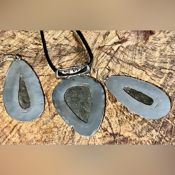 Polished “Fools Gold” Pyrite Pendant & Earrings Set - Picture 4 of 8